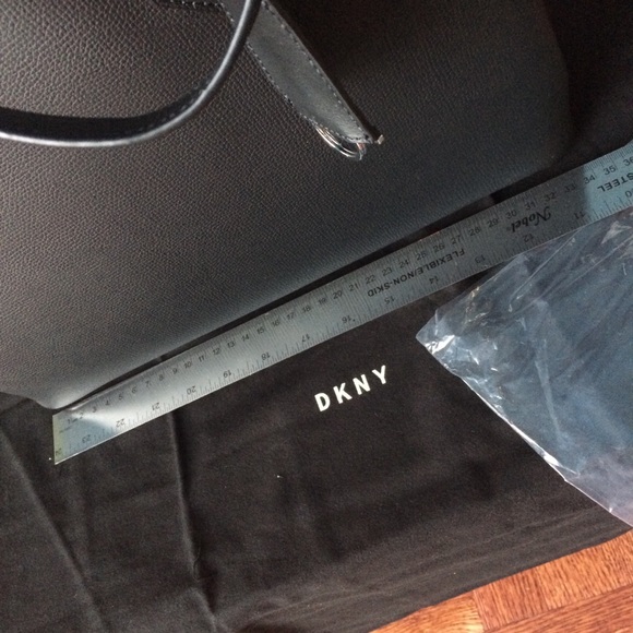 NEW DKNY Real Leather Tote Bag - Picture 7 of 8